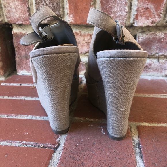 Steve Madden Tan Suede Wedges - Picture 2 of 5